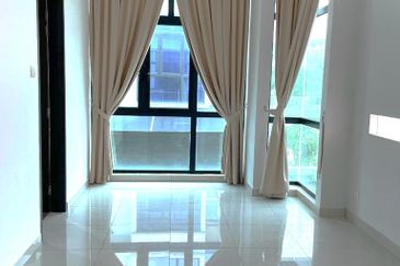 Freehold 3-Storey Terrace @ Maple Terrace 