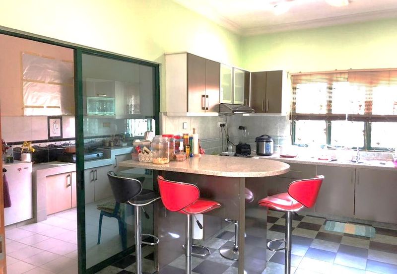 Freehold Bungalow @ Bukit Jelutong