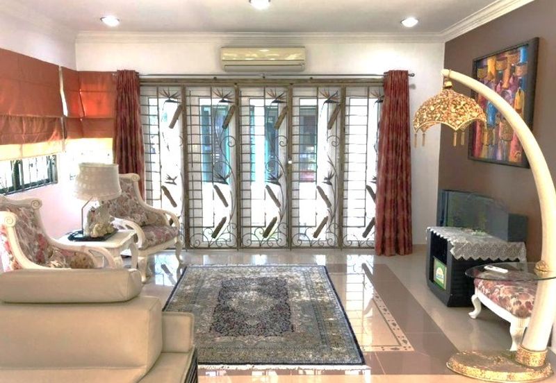 Freehold Bungalow @ Bukit Jelutong