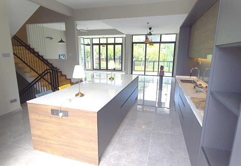 3-Storey Terrace @ Maple Terrace 