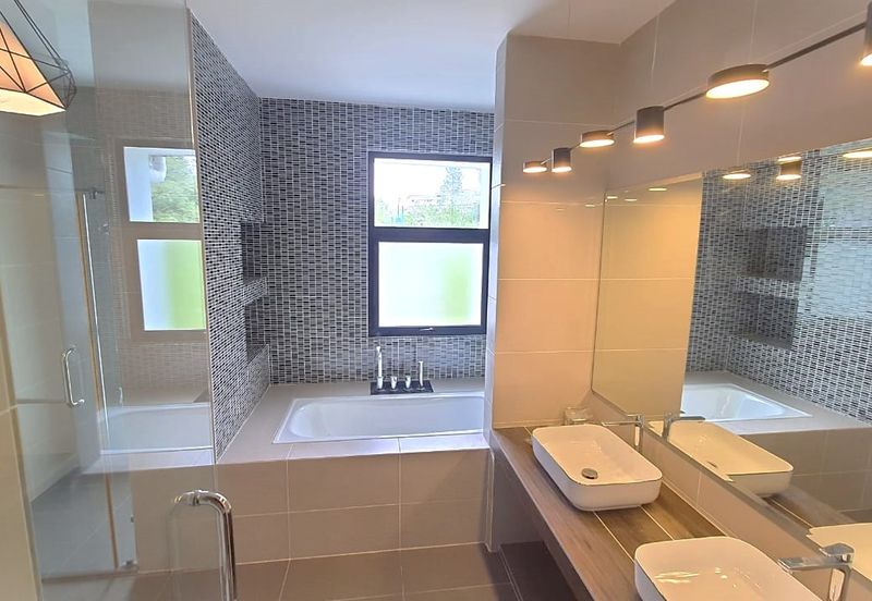 3-Storey Terrace @ Maple Terrace 