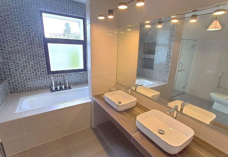 3-Storey Terrace @ Maple Terrace 