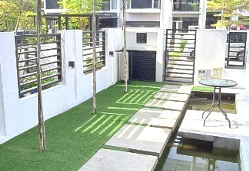 3-Storey Terrace @ Maple Terrace 