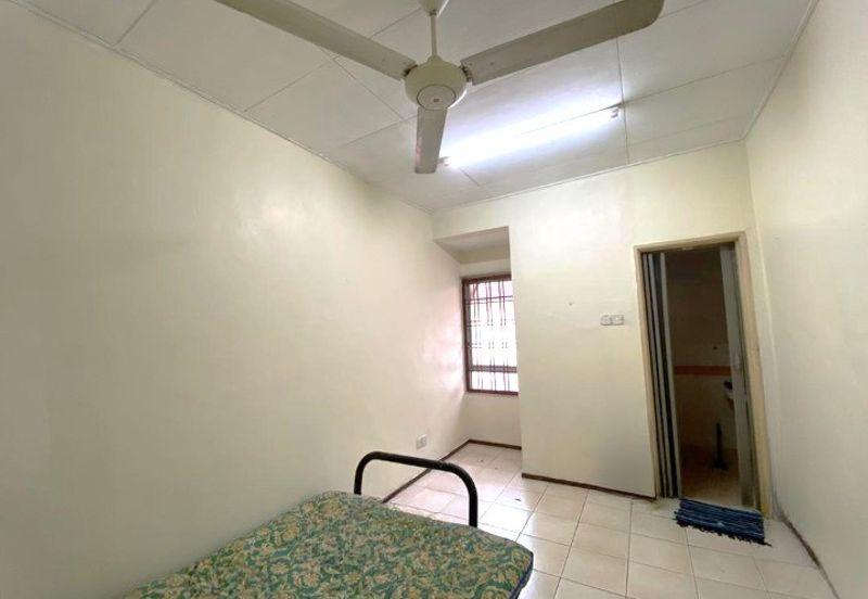 Freehold 2-Storey Terrace @ Bukit Jelutong