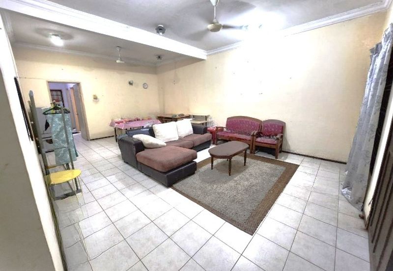 Freehold 2-Storey Terrace @ Bukit Jelutong