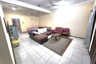 Freehold 2-Storey Terrace @ Bukit Jelutong