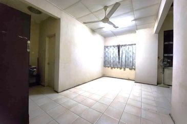 Freehold 2-Storey Terrace @ Bukit Jelutong