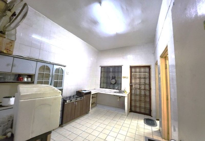 Freehold 2-Storey Terrace @ Bukit Jelutong