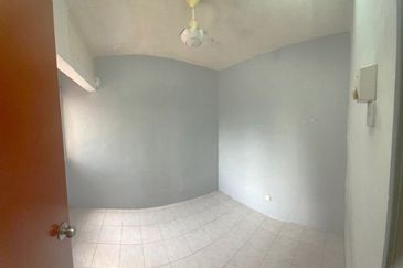 Pangsapuri Damai, Subang Bestari