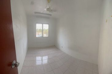 Pangsapuri Damai, Subang Bestari