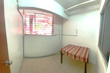 Pangsapuri Damai, Subang Bestari