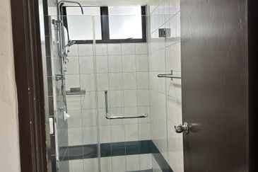 Indah Alam Condominium