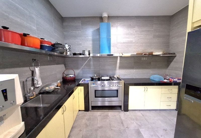 Seksyen 8, Kota Damansara