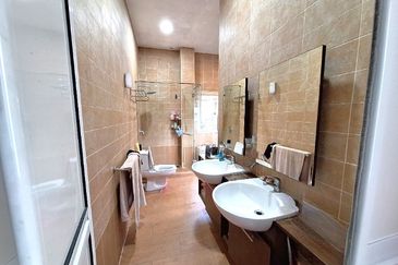 Seksyen 8, Kota Damansara