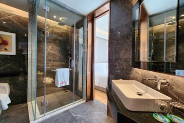 Buy 5-Stars Hotel - Imperial Lexis KLCC 吉隆坡丽昇帝国豪华酒店, Kuala Lumpur