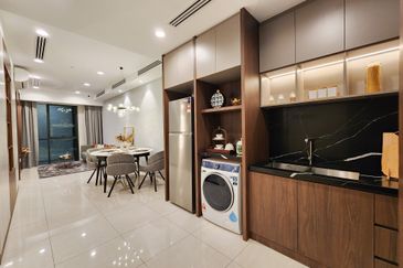 [Freehold] Times Square 2 时代广场2 @Bukit Bintang KL - link Monorail subway, 1st Starbucks Drive-Thru