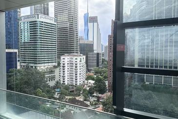 Facing KLCC, Merdeka118 - Imperial Lexis KLCC, Fully Furnish with Hotel services