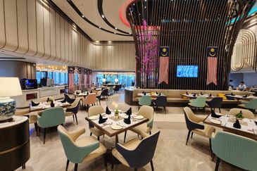 Facing KLCC, Merdeka118 - Imperial Lexis KLCC, Fully Furnish with Hotel services