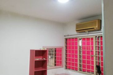 De Tropicana Condominium