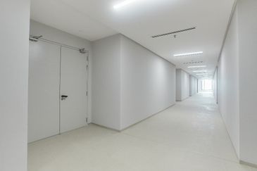 Menara EcoWorld (The Stride Strata Office @ BBCC)