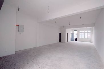 Puncak Bestari, Double Storey Shop Lot, Bandar Puncak Alam 