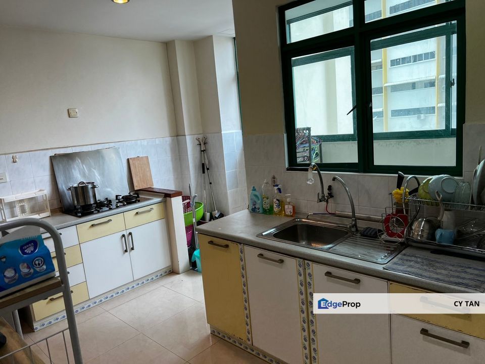 Tanjung Park Condo at Tanjung Tokong .  Outstanding Location, Luxurious Renovation, Penang, Tanjung Tokong