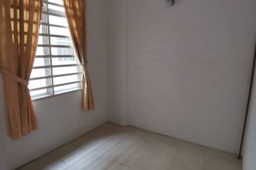 D'Piazza Condominium