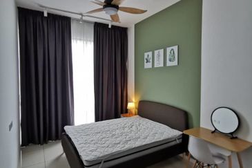 Queens Residences @ Queens Waterfront