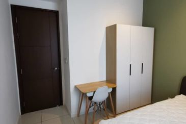 Queens Residences @ Queens Waterfront