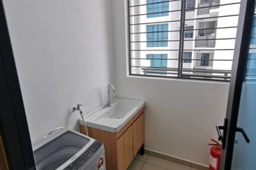 Queens Residences @ Queens Waterfront