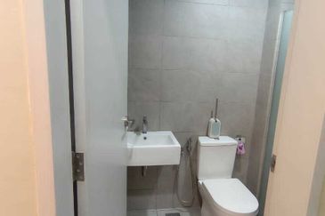 Sensasi Studio Condo at Batu Kawan with Brand New Furniture