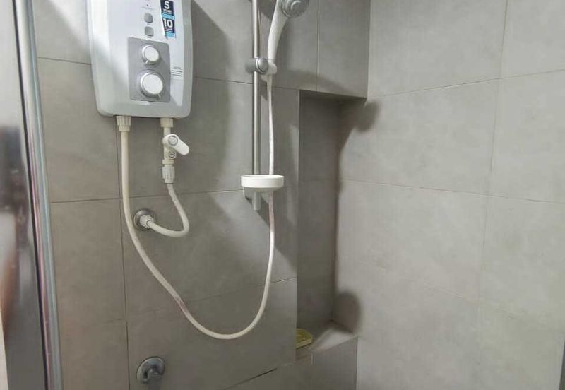 Sensasi Studio Condo at Batu Kawan with Brand New Furniture