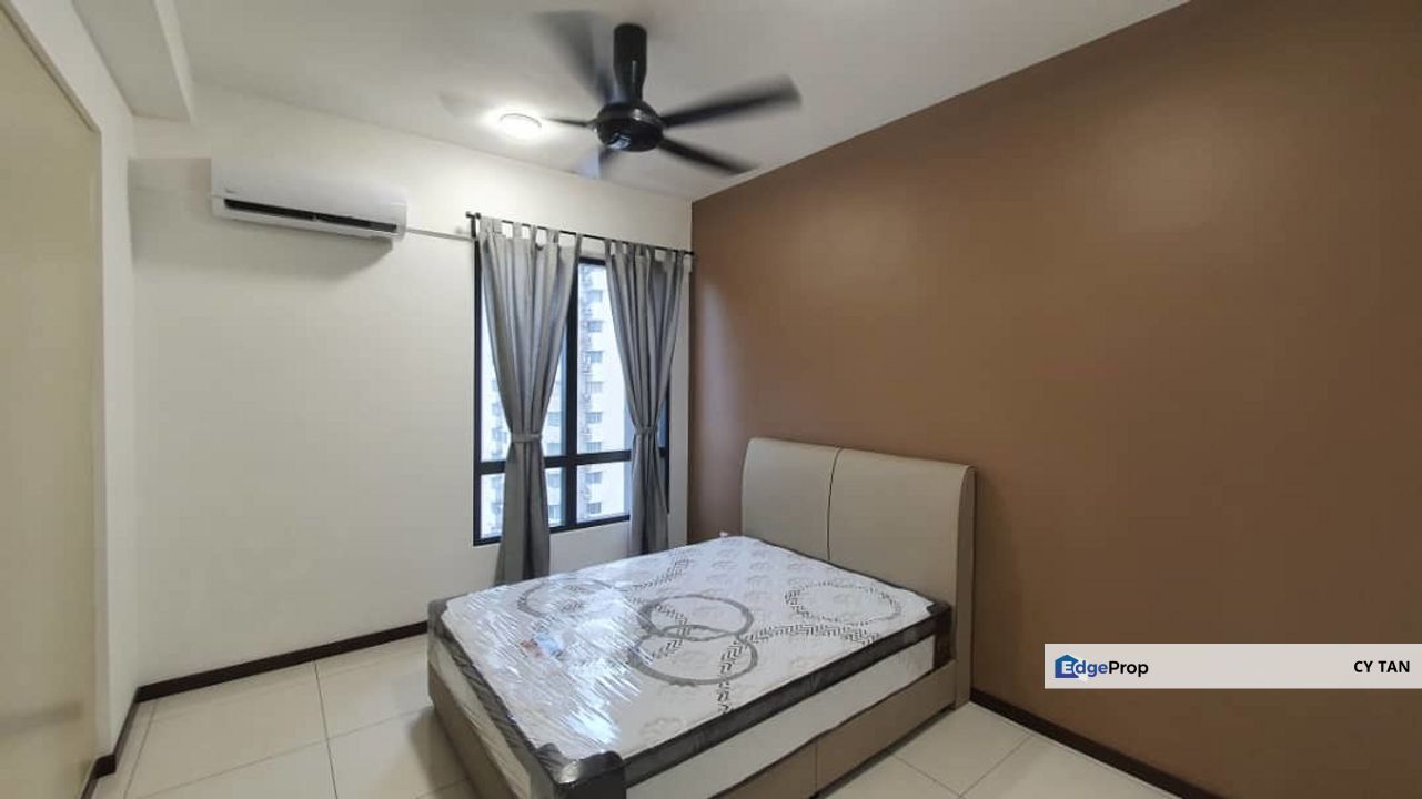 Luminari Condo at Butterworth, Fully Furnished Stunner with Sea Views    , Penang, Butterworth