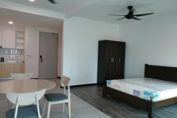Sensasi Studio Condo at Batu Kawan with Brand New Furniture