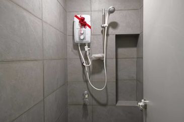 Sensasi Studio Condo at Batu Kawan with Brand New Furniture