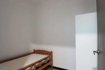 Sensasi @ Utropolis Condo at Batu Kawan with Luxury Furniture