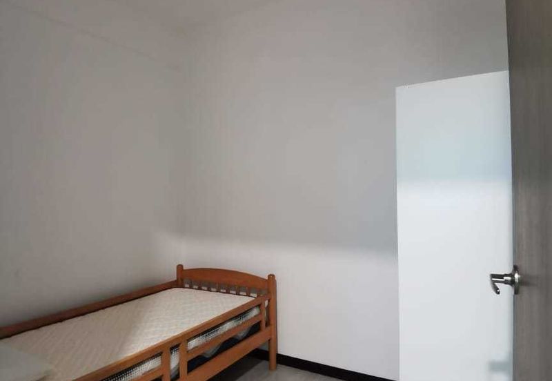 Sensasi @ Utropolis Condo at Batu Kawan with Luxury Furniture