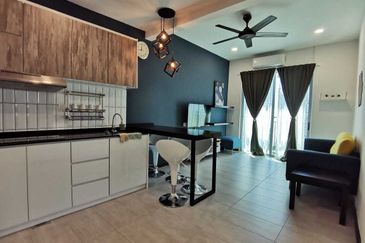 Sensasi @ Utropolis Condo at Batu Kawan with Luxury Furniture