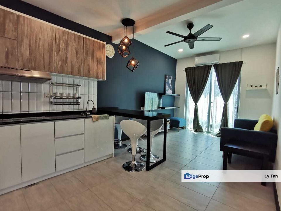 Sensasi Utropolis Condo at Batu Kawan with Luxury Furniture for