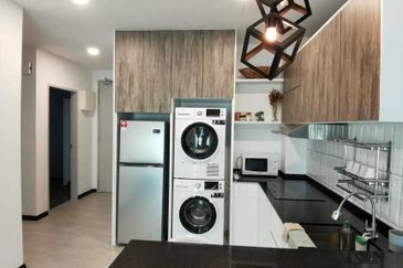 Sensasi @ Utropolis Condo at Batu Kawan with Luxury Furniture