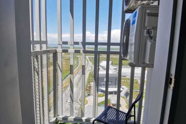 Sensasi @ Utropolis Condo at Batu Kawan with Luxury Furniture