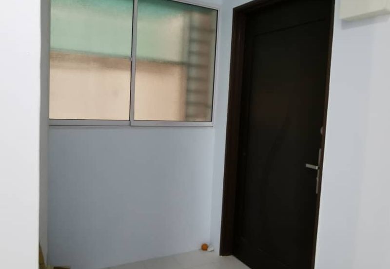 Arasia Perdana (The Clovers)