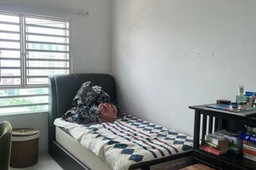 One World 1 (1-World)