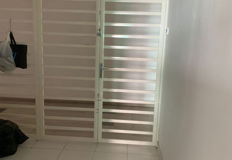 One World 1 (1-World)