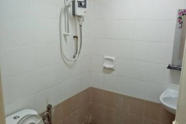 D'Piazza Condominium