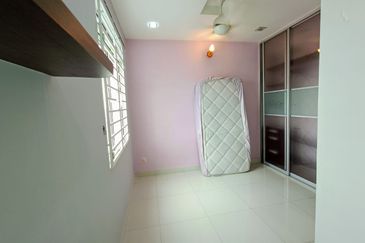 D'Piazza Condominium