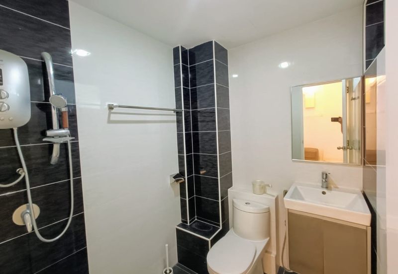 D'Piazza Condominium