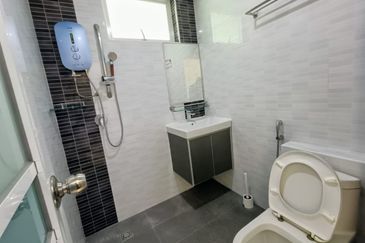 D'Piazza Condominium