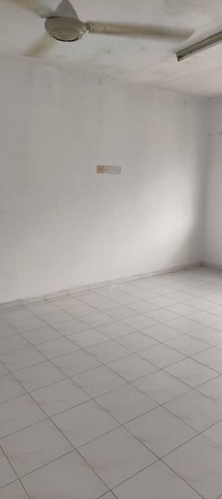 Lower Price Unfurnished Flat at Seberang Jaya nearby Lotus's & Sunway Carnival Mall, Penang, Penang, Seberang Jaya