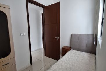 Queens Residences @ Queens Waterfront